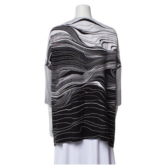 ST JOHN Black White Open Front Sweater Cardigan Size Medium EUC - Picture 3 of 7